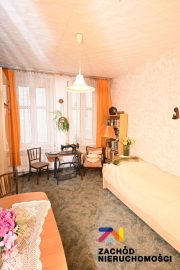 Całe piętro w kamienicy w centrum miasta